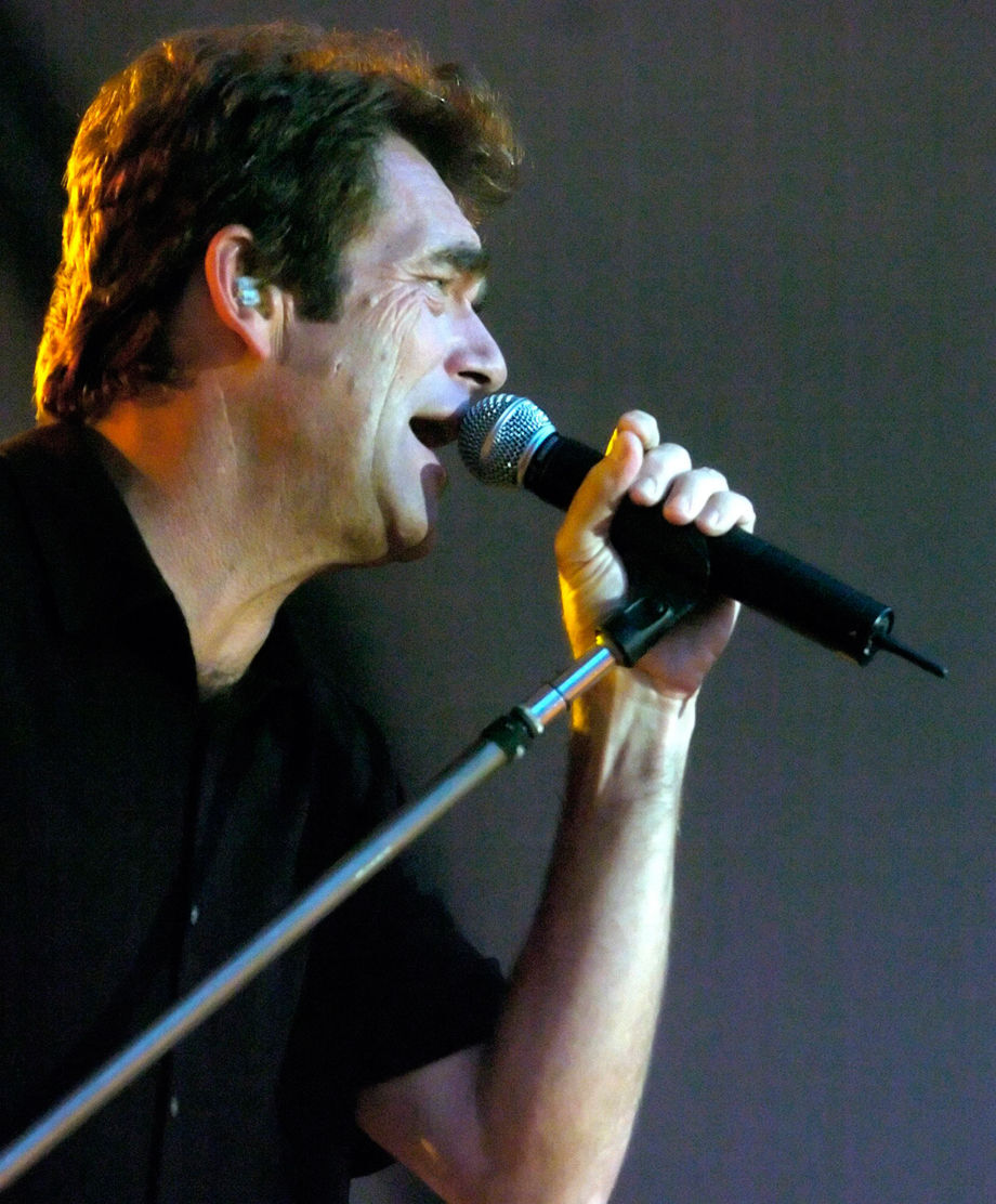 2004 Huey Lewis